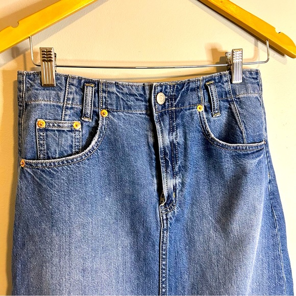 Trending Retro GAP Midi Denim Medium Wash Women's Cotton Skirt Size 2R - Picture 5 of 7
